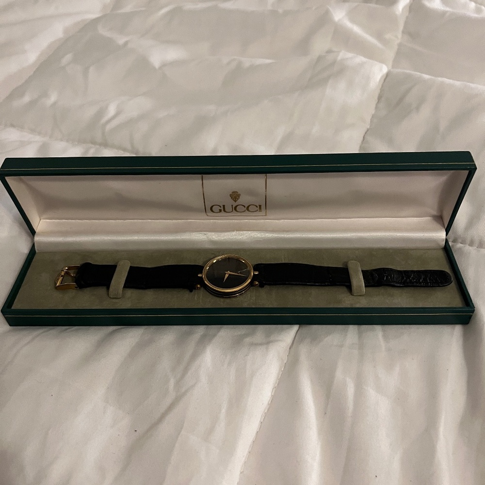 Gucci Gold Plated Men's Unisex Watch Black Leather Strap with Original Case